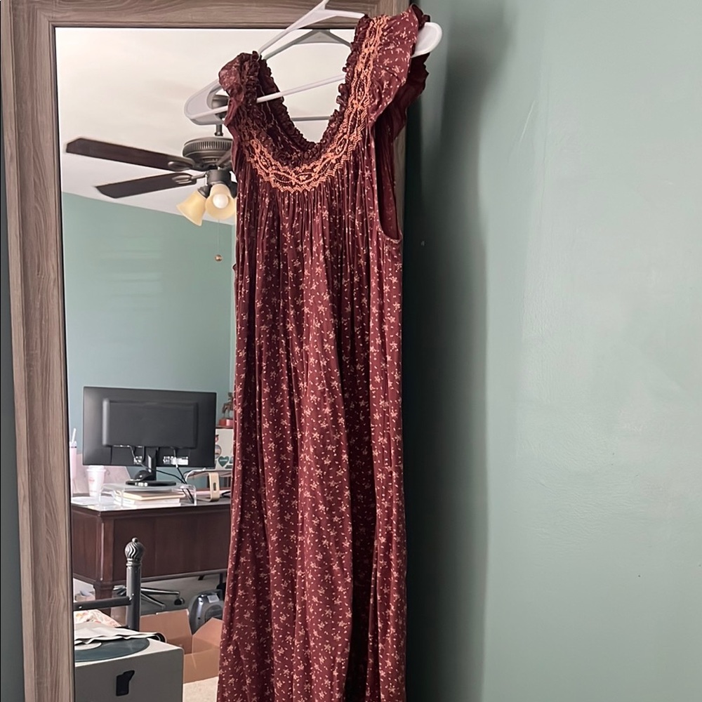 Doen Lovisa Nightgown in Brown Windswept Floral Size Small